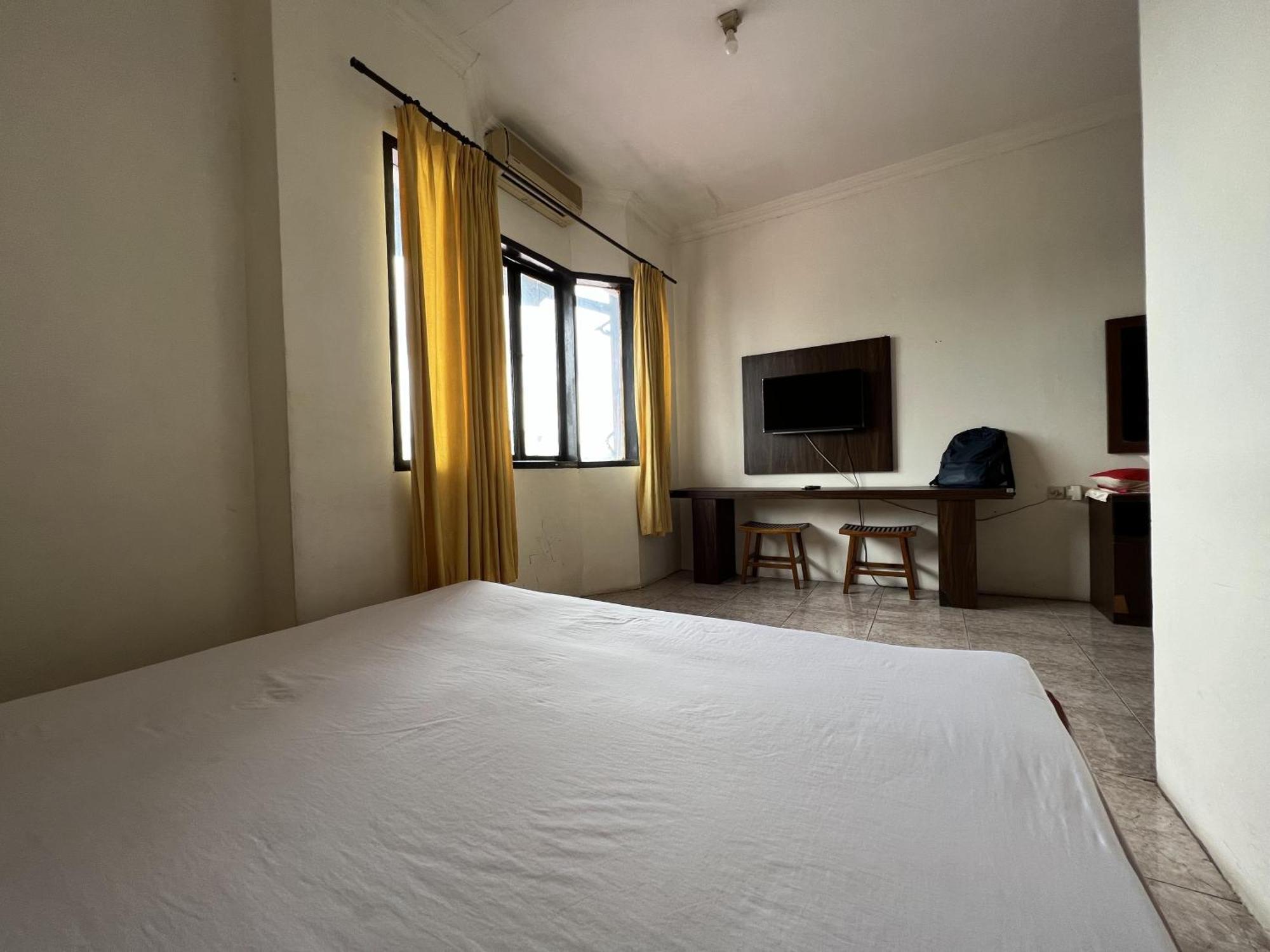 Oyo 92098 Kost Orange Syariah Hotel Makassar Bagian luar foto